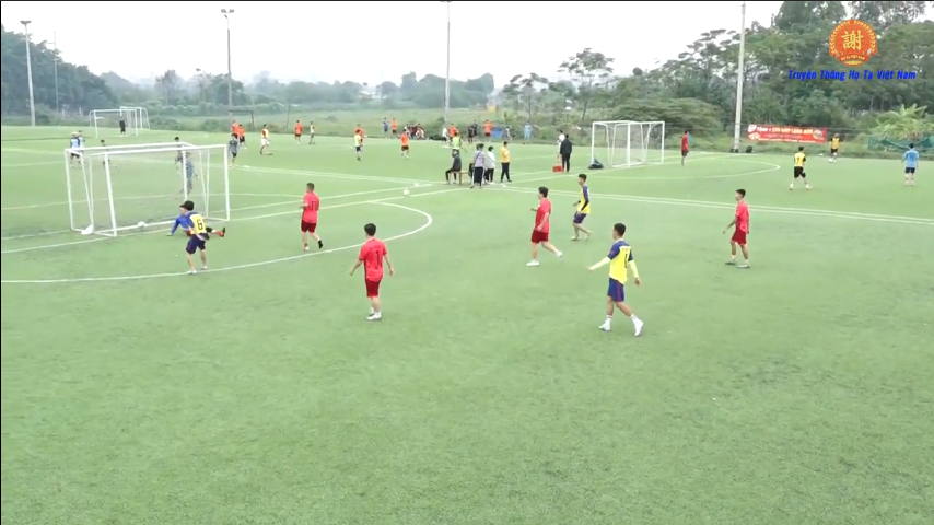 Giao lưu bóng đá: Tuổi trẻ Họ Tạ Việt Nam chào mừng thành lập CLB Doanh nhân – Doanh nghiệp Họ Tạ Việt Nam