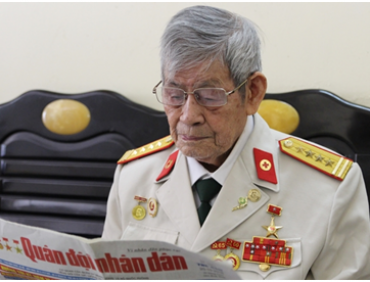 Anh hùng Lực lượng vũ trang Nhân dân  Đại tá – Thầy thuốc Ưu tú – BS Tạ Lưu