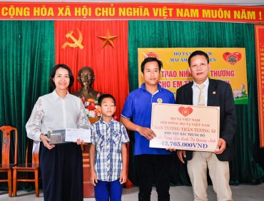 Chuỗi hoạt động tương thân tương ái và gắn kết dòng họ của Hội đồng Họ Tạ Việt Nam