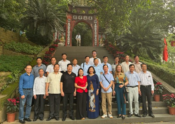 ĐOÀN ĐẠI BIỂU HỌ TẠ VIỆT NAM DÂNG HƯƠNG ĐỀN HÙNG NĂM 2026