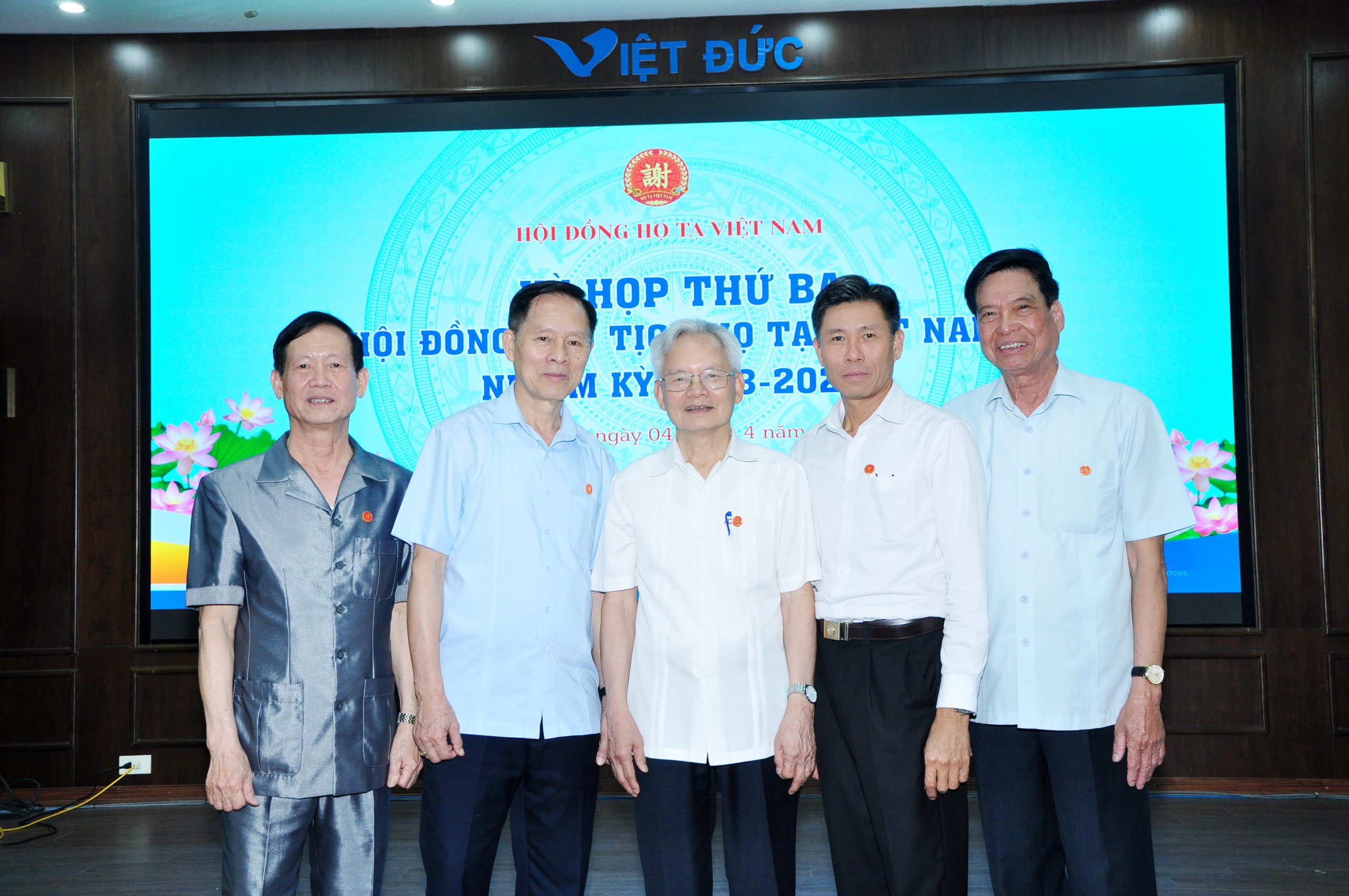 PHÁT HUY TRUYỀN THỐNG ĐOÀN KẾT, XÂY DỰNG DÒNG HỌ PHÁT TRIỂN BỀN VỮNG